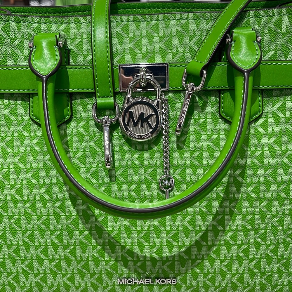 Michael Kors Hamilton Medium Signature Logo Satchel
Jungle Green
NWT - Picture 2 of 16